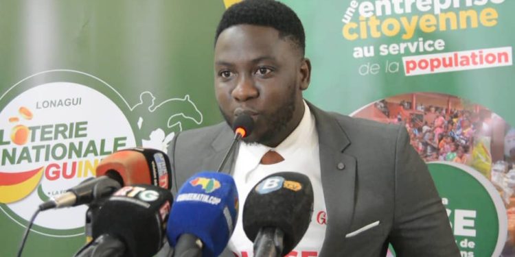 Lansana Sacko remporte une bourse d’études de la Lonagui : un espoir pour les jeunes guinéens