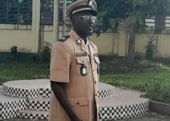 Boké-Gouverneur aux cadres: >