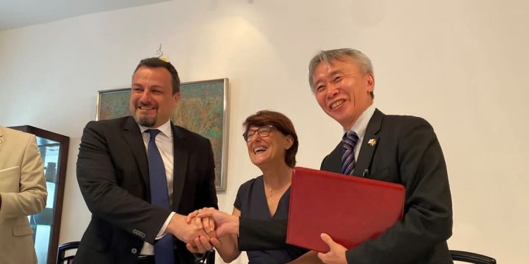 Soutien du Japon à la Guinée : deux financements pour l’Éducation et la Santé