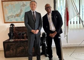 Rencontre entre l’Ambassadeur du Japon et le commissaire général du Festival Bulle d’encre de Guinée