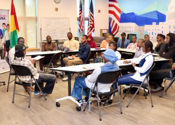 Le Centre américain de Conakry a accueilli une session d’information animée par EducationUSA Guinée, dédiée à la préparation et aux modalités d’inscription dans les universités américaines.