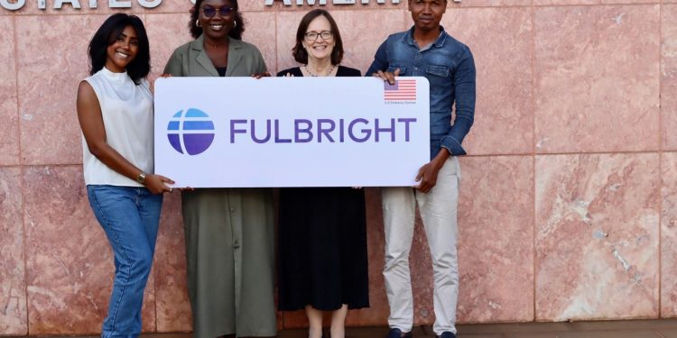 Trois étudiants guinéens s’envolent pour les États-Unis grâce au prestigieux programme Fulbright
