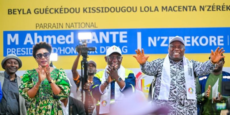 N’Zérékoré : Ahmed Kanté et Sinohydro mobilisent pour la vulgarisation de la nouvelle Constitution