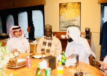 L’Ambassadeur d’Arabie Saoudite organise un dîner en l’honneur d’une délégation du Ministère des Affaires Islamiques