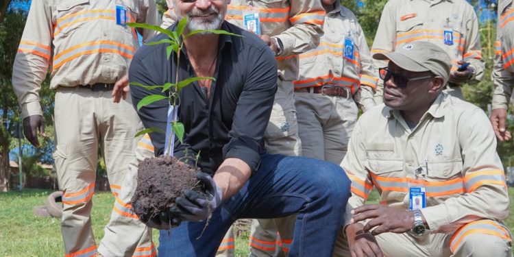 CBG lance à Kamsar l’initiative « Un employé, un arbre »