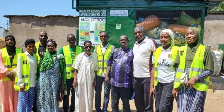 Développement durable : le projet ECOLOTROC primé par l’Ambassade de France en Guinée