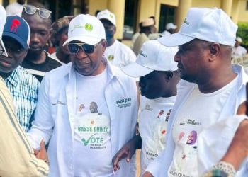 L’UDK fait honneur à son president. Le general Mathurin