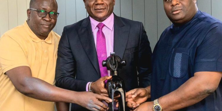 Noah Conté, PDG du Groupe Benna, sacré Meilleur Investi