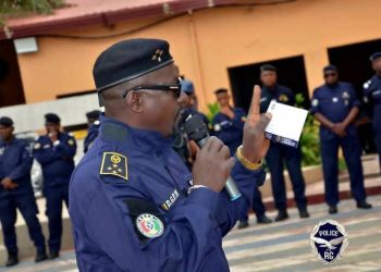 TRADITIONNEL RASSEMBLEMENT À COLÉAH : LE GÉNÉRAL DJÉNABA SORY CAMARA, LE « LION » DE LA POLICE NATIONALE, SALUE L’ENGAGEMENT EXEMPLAIRE DE LA TROUPE