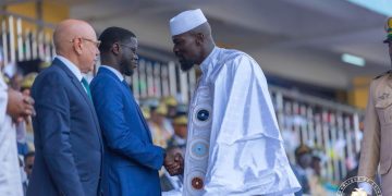 INVESTITURE DU PRÉSIDENT MAMADI DOUMBOUYA : LA PRÉSENCE DU PRÉSIDENT DIOMAYE FAYE MARQUE LA SOLIDITÉ DES RELATIONS GUINÉO-SÉNÉGALAISES