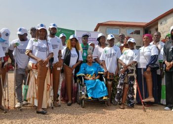 Guinée – Action sociale : la LONAGUI transforme des vies en offrant des prothèses à des personnes vulnérables