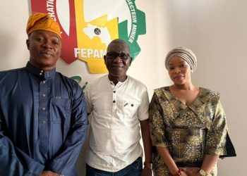 Ramadan : le couple Bangoura rend une visite de courtoisie à Ahmed Kanté