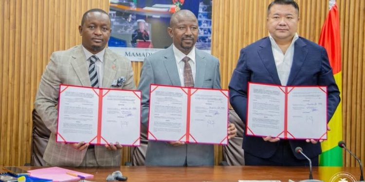 MUHAT | Modernisation culturelle : la convention du Cinema Center de Conakry officiellement signée