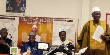 Culture et identité : Ahmed Kanté salue l’œuvre du Pr Mohamed Ben Bangoura sur le Korésébéli