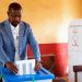 Boké : le ministre Mohamed Lamine Sy Savané accomplit son devoir civique à Corérah