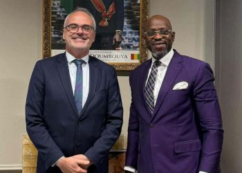 COOPÉRATION AÉROPORTUAIRE : L’AMBASSADEUR DE FRANCE EN VISITE À L’AÉROPORT INTERNATIONAL DE CONAKRY