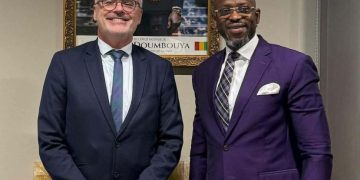 COOPÉRATION AÉROPORTUAIRE : L’AMBASSADEUR DE FRANCE EN VISITE À L’AÉROPORT INTERNATIONAL DE CONAKRY