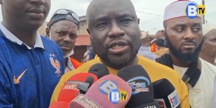 Dar-es-Salam : le maire de Gbessia sur le terrain lors de la démolition des habitations à risque