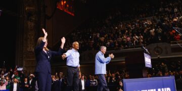 États-Unis : Barack Obama appelle à une forte mobilisation électorale dans l’Ohio en faveur d’Amy Acton et Sherrod Brown